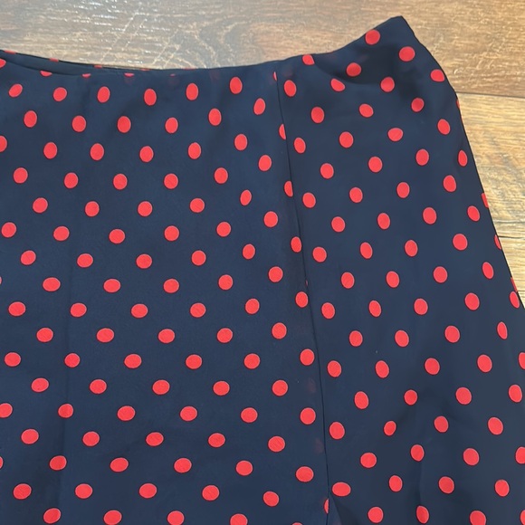 Chaps navy & red polka dot A-line skirt Sz Med - Picture 2 of 4